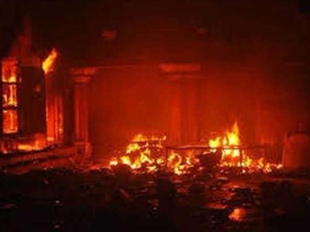 വെടിക്കെട്ട് അപകടത്തിന് മുമ്പ് 4പൊട്ടിത്തെറികളുണ്ടായെന്ന് അനൗണ്‍സറുടെ ഞെട്ടിക്കുന്ന വെളിപ്പെടുത്തല്‍