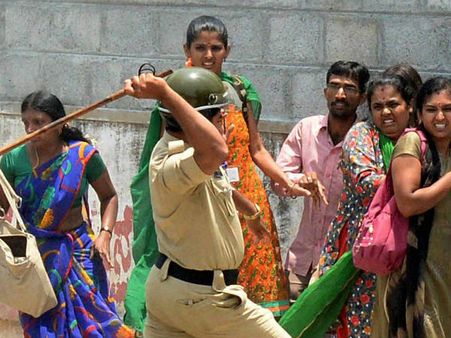 പി.എഫ് സമരത്തില്‍ കര്‍ണാടക ട്രാന്‍സ്‌പോര്‍ട്ട് കോര്‍പ്പറേഷനുകള്‍ക്ക് നാലു കോടി നഷ്ടം.