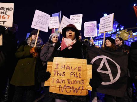 യുകെയില്‍ സ്വയം ഗര്‍ഭച്ഛിത്രം നടത്തി; യുവതിക്ക് രണ്ട് വര്‍ഷം തടവ്