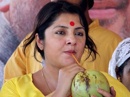 സിനിമാനടിയായ ബിജെപി സ്ഥാനാര്‍ഥി തിരഞ്ഞെടുപ്പ് ഓഫീസറെ ഭീഷണിപ്പെടുത്തി