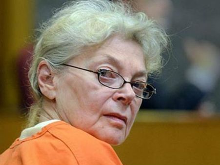 ജീവിതം അടിപൊളിയാക്കാന്‍ സിനിമ സ്റ്റൈലില്‍ കൊച്ചുമകനെ കൊല്ലാന്‍ നോക്കി, വൃദ്ധ പിടിയില്‍