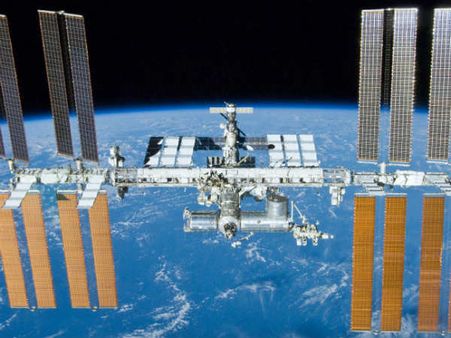 ബഹിരാകാശ നിലയത്തില്‍ അഞ്ജാത വസ്തു ഇടിച്ചു, ആശങ്കയോടെ ശാസ്ത്രലോകം