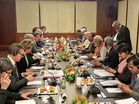 എന്തിനാണ് മോദി ഇപ്പോള്‍ സ്വിറ്റ്‌സര്‍ലന്‍ഡില്‍ പോയത്? അജണ്ട കള്ളപ്പണം തന്നെ?