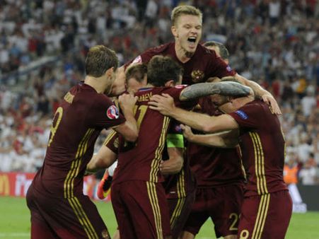 യൂറോ കപ്പില്‍ ഇംഗ്ലണ്ടിനെ വിജയം കൈവിട്ടത് അവസാന നിമിഷം, റഷ്യയുടെ ഭാഗ്യം