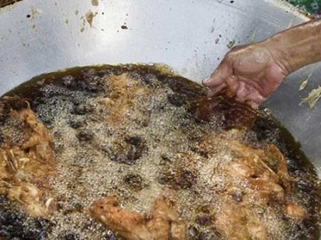 സൗദി: 'കഴുത'യെന്ന് വിളിച്ചതിന് വേലക്കാരി പ്രതികാരം തീര്‍ത്തത് തിളച്ച എണ്ണ കുട്ടിയുടെ മേൽ ഒഴിച്ച്