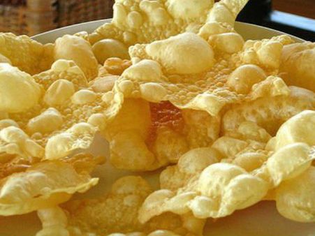 പപ്പടം കഴിയ്ക്കുമ്പോള്‍ സൂക്ഷിച്ചോ... എന്‍ജിന്‍ ഓയില്‍ മുതല്‍ സോഡിയം ബെന്‍സോയെറ്റ് വരെ!!!