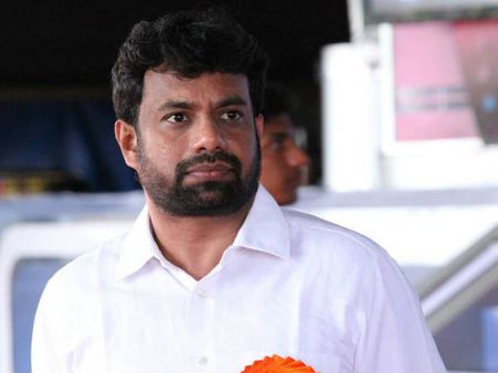 'ദാമോദര്‍ജി' വീണു, ഇനി 'ജെബി ജങ്ഷനില്‍' വീഴാന്‍ ഒരാള്‍കൂടി ബാക്കി?