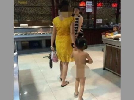 മകളെ നഗ്നയാക്കി സൂപ്പര്‍ മാര്‍ക്കറ്റില്‍ കൊണ്ടുവന്നു... എന്തൊരമ്മ?