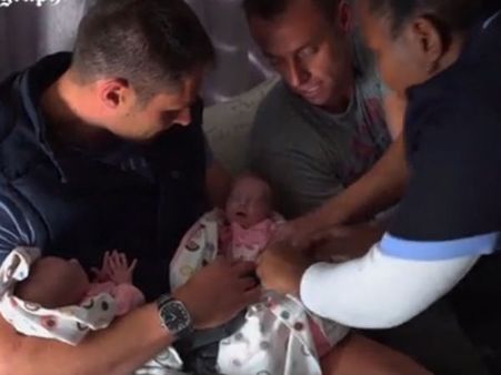 സ്വവര്‍ഗ്ഗ പ്രേമികളായ പുരുഷ ദമ്പതിമാര്‍ക്ക് 'മുരട്ടക്കുട്ടികള്‍'... ലോകം അമ്പരന്നു!!!