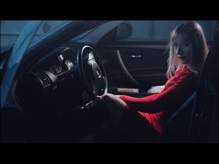 നീ കള്ളക്കടത്തുകാരിയല്ലേ ? മലപ്പുറത്ത് കാമുകനെ തേടിയെത്തിയ യുവതിയോട് നാട്ടുകാര്‍ ചെയ്തത് !