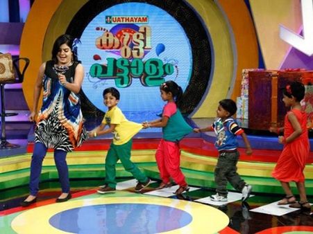 സൂര്യ ടിവി 'കുട്ടിപ്പട്ടാളം' നിര്‍ത്തി.. പരിപാടി നിര്‍ത്താന്‍ കാരണമായത് ബ്ലോഗറുടെ പരാതി!