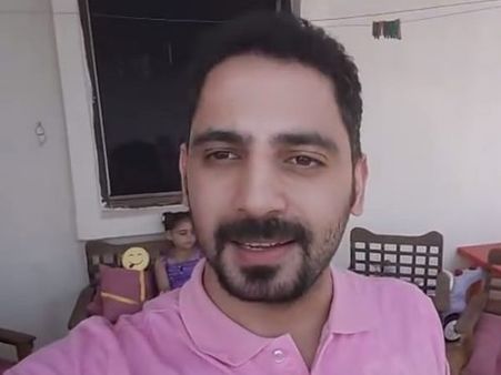 മലയാളത്തെ സ്നേഹിക്കുന്ന ലെബനീസ് പൗരനെ പരിചയപ്പെടാം; പാട്ടും കേള്‍ക്കാം