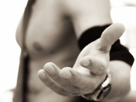 പിറന്നാള്‍ സമ്മാനമായി എംഡി, സിഇഒയോട് ചോദിച്ചത് 'സെക്‌സ്'... എത്തിയത് ജയിലില്‍, സംഭവം ബെംഗളൂരുവില്‍