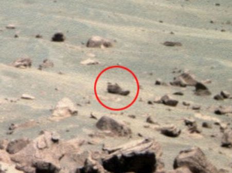 ചൊവ്വയില്‍ ഉപേക്ഷിക്കപ്പെട്ട നിലയില്‍ ഷൂ... ഓപ്പര്‍ച്യുനിറ്റിയെ കണ്ടപ്പോള്‍ അന്യഗ്രഹജീവി കളഞ്ഞതോ ?