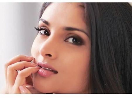 സാന്‍ഡല്‍വുഡ് ഗ്ലാമര്‍ ക്വീന്‍ രമ്യ മാപ്പ് പറയില്ല.. സോഷ്യല്‍ മീഡിയയില്‍ പ്രതിഷേധം!