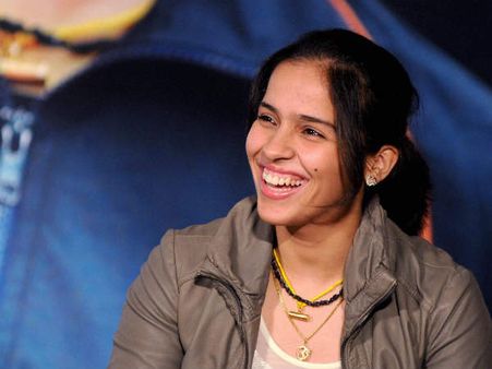 സിന്ധുവിന്റെ പേരില്‍ തന്നെ പരിഹസിച്ച ആരാധകന് സൈനയുടെ മറുപടി