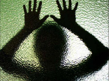 അധ്യാപകന്‍റെ 'ഇംഗിത'ത്തിന് വഴങ്ങിയില്ല; പത്താം ക്ലാസുകാരന് ക്രൂര മര്‍ദ്ദനം !