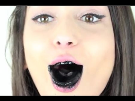 ഉമിക്കരിയ്ക്ക് വലിയ ഡിമാന്റാ ഇപ്പോള്‍, കാരണം അറിയണ്ടേ..