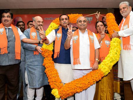 ഗുജറാത്തിലെ രണ്ടാം നരേന്ദ്ര മോദി.. ആരാണ് മുഖ്യമന്ത്രി വിജയ് രുപാനി?