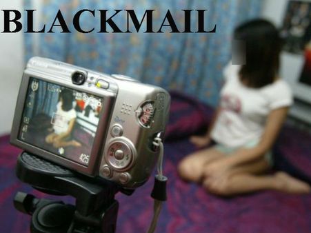 ഫേസ്ബുക്കില്‍ നിന്നും ഫോട്ടോ എടുത്ത് മോര്‍ഫിങ്,ബ്ലാക്ക്‌മെയില്‍ ചെയ്തത് 50 പെണ്‍കുട്ടികളെ