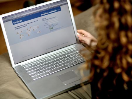 ഇന്ത്യയില്‍ 24 ശതമാനം സ്ത്രീകള്‍ മാത്രമേ ഫേസ്ബുക്ക് ഉപയോഗിക്കുന്നുള്ളൂ എന്ന് പഠനം