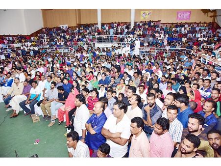 ഇശല്‍ പൂക്കളം ആസ്വാദകര്‍ക്ക് നവ്യാനുഭവമായി