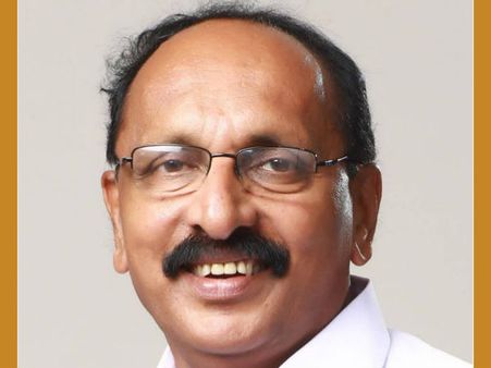 ബല്‍റാമിന് 'മുട്ടയില്‍ നിന്ന് വിരിയുന്നതിന് മുമ്പേ സൗഭാഗ്യങ്ങള്‍ കിട്ടി'; പരിഹാസവുമായി കെസി അബു