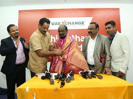 ലെനിന്‍ രാജേന്ദ്രനെ ചിരന്തന ആദരിച്ചു