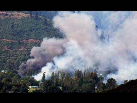 ഉറി ആക്രമണം: പിന്നില്‍ പാകിസ്താന്‍, ആയുധങ്ങള്‍ കണ്ടെടുത്തു; തിരിച്ചടിക്കാന്‍ സൈന്യം...ചിത്രങ്ങള്‍