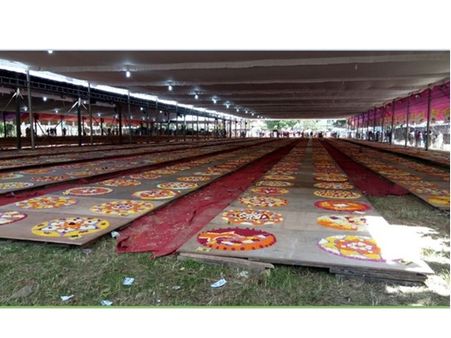 എണ്ണത്തില്‍ റെക്കോര്‍ഡുമായി കോഴിക്കോട് കോര്‍പറേഷന്‍ കുടുംബശ്രീ പൂക്കളം