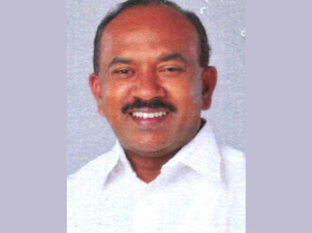 ഇല്ലാത്ത എംബിഎ ബിരുദം കാണിച്ച് ജോലി നേടി; മന്ത്രി തിലോത്തമന്റെ അസിസ്റ്റന്റ് പിഎ കുടുങ്ങും?