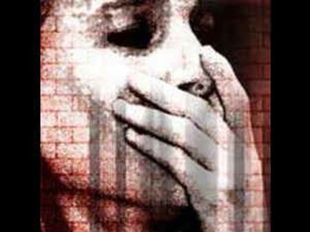 80 വയസ്സുള്ള വയോവൃദ്ധയെ മകന്‍ തലകീഴായി ഫാനില്‍ കെട്ടിതൂക്കി സ്വിച്ച് ഓണ്‍ ചെയ്തു