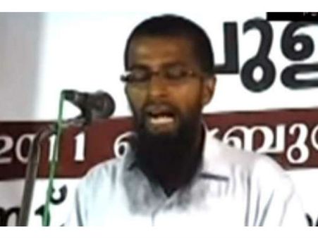 ഇതര മതസ്ഥര്‍ക്ക് വേണ്ടി പ്രാര്‍ത്ഥിക്കുക പോലും ചെയ്യരുത്; സലഫി പണ്ഡിതന്റെ പ്രസംഗം വൈറലാകുന്നു