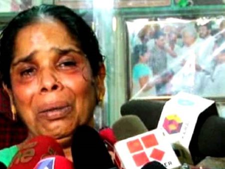 ഗോവിന്ദച്ചാമിയുടെ ജീവപര്യന്തം ശിക്ഷ അല്‍പം ആശ്വാസകരമെന്ന് സൗമ്യയുടെ അമ്മ