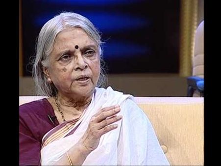 സുഗതകുമാരി ടീച്ചറുടെ മനസില്‍ കവിതയില്ല, വെറുപ്പ് മാത്രം; വംശീയ പരാമര്‍ശത്തിനെതിരെ പ്രതിഷേധം