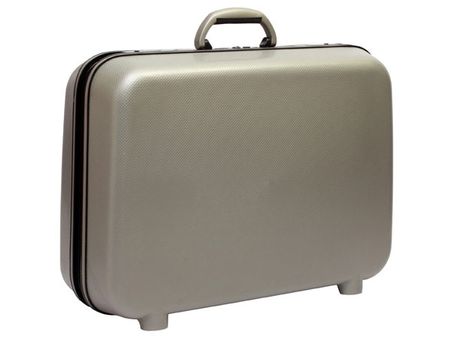 ഭര്‍ത്താവിന്റെ കുടല്‍മാല സ്യൂട്ട്‌കേസിലാക്കി യുവതി എയര്‍പോര്‍ട്ടില്‍