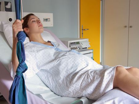 പ്രസവത്തിന് ഒരാഴ്ച മുന്‍പ് ഓര്‍മ്മപ്പെടുത്തല്‍ എസ്എംഎസ് മൊബൈലില്‍ എത്തും