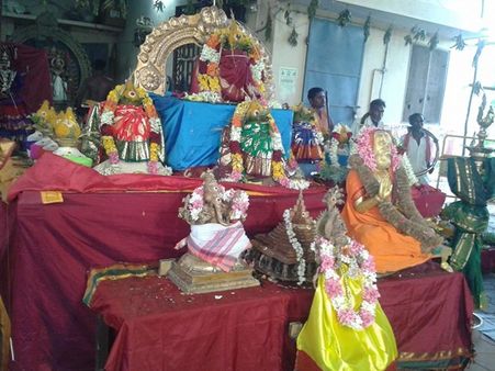 ജയലളിതയ്ക്ക് വേണ്ടി 15ാമത്തെ യാഗവും നടത്തി, പങ്കെടുത്തത് 200 പുരോഹിതര്‍, സ്ത്രീകള്‍ക്ക് സൗജന്യ സാരി