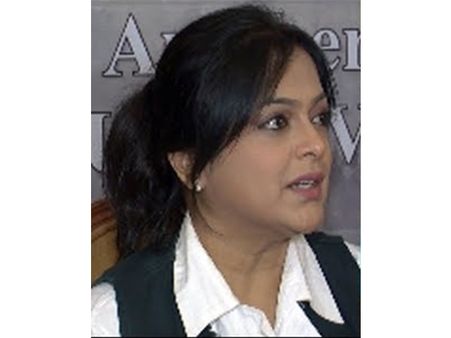 സ്റ്റേജ് ഷോയ്ക്കിടെ നടി ഹൃദയാഘാതം മൂലം മരിച്ചു