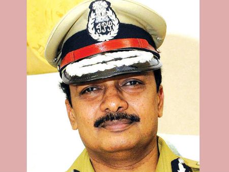 പരാതിക്കാരനും ഉന്നത ഉദ്യോഗസ്ഥരും തമ്മില്‍ അവിശുദ്ധ ബന്ധം; വിജിലന്‍സിനെതിരെ ഡിജിപി ശങ്കര്‍ റെഡ്ഡി