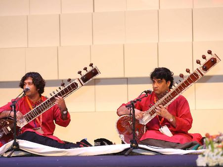 പുസ്തകമേളയില്‍ ഇന്ത്യന്‍ പ്രമുഖരുടെ സാന്നിധ്യം ശ്രദ്ധേയമായി