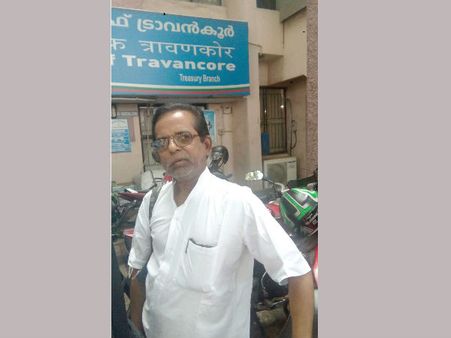 'പച്ചവെള്ളം കുടിച്ചാണ് ജീവിച്ചത്', പണം മാറാന്‍ ബാങ്കിലെത്തിയ ക്യാന്‍സര്‍ രോഗിയുടെ വെളിപ്പെടുത്തല്‍
