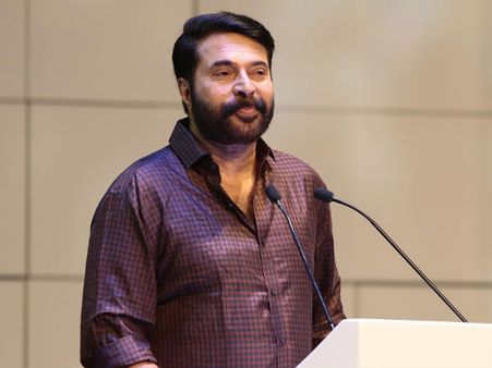 അക്ഷരനഗരിയില്‍ മമ്മൂട്ടിയെ കാണാന്‍ എത്തിയത് റെക്കോര്‍ഡ് ജനക്കൂട്ടം!!!