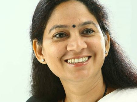 'സഭയില്‍ നിന്ന് മുങ്ങി ആണ്‍ സുഹൃത്തിനൊപ്പം കറങ്ങിയത് പ്രതിഭ ഹരിയോ? കാമം കരഞ്ഞുതീര്‍ക്കുന്ന കഴുതക്കഥ