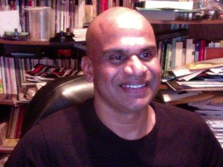 ഹനുമാന്‍ സ്വാമിയെ നഗ്നനാക്കി അപമാനിച്ചു? സംവിധായകന്‍ ജയന്‍ ചെറിയാന് ഫേസ്ബുക്ക് പൊങ്കാല, പൂരത്തെറി!