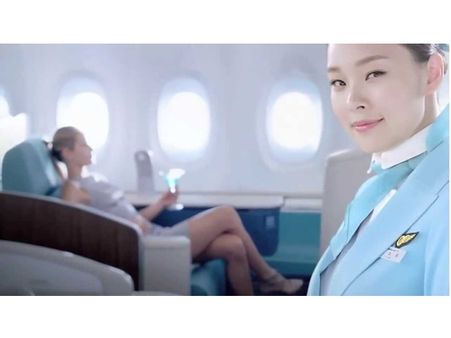 വെടിയുണ്ടകളെ വിരിമാറ് കാട്ടി നേരിടുമോ...എന്നിട്ട് മതി വിമാനത്തില്‍ അലമ്പ് കാട്ടുന്നത്‌