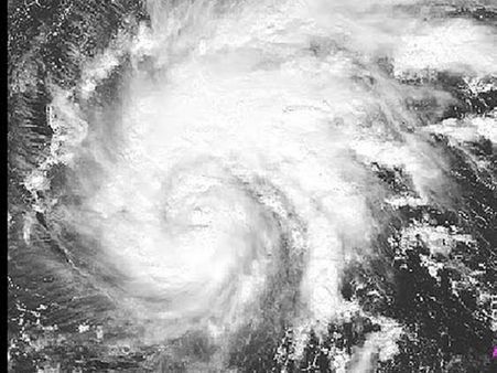 ക്രിസ്മസില്‍ ആശങ്കയായി നിന ചുഴലിക്കാറ്റ്; ലോകത്തെ കാത്തിരിക്കുന്നത് മറ്റൊരു സുനാമി!!