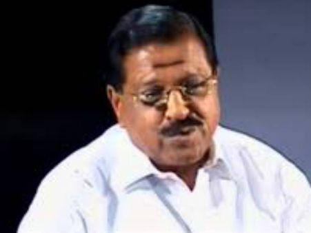 പണ്ട് മുണ്ടുരിഞ്ഞു, ഇപ്പോള്‍ ചീമുട്ട! പിന്നെ 'പെണ്ണ് കേസും'; ശശികലയെ ഞെട്ടിച്ച ഉണ്ണിത്താന്റെ ജീവിതം