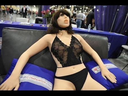 വിവാഹത്തിനും സെക്‌സിനും ഇനി റോബോട്ട്.. 2017 സെക്‌സ്‌ബോട്ടുകളുടെ വര്‍ഷം.. എന്താണീ സെക്‌സ്‌ബോട്ട്?