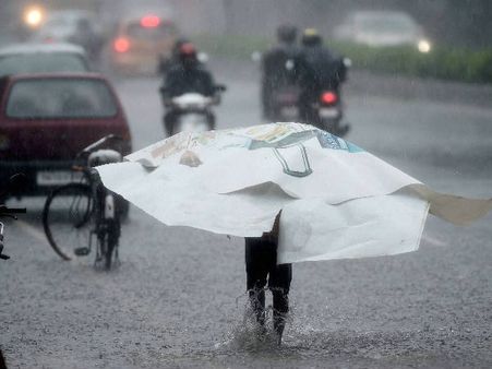 വര്‍ധയുടെ സാന്നിധ്യം തിരിച്ചറിഞ്ഞ് ഐഎസ്ആര്‍ഒ: മരണത്തില്‍ നിന്നു രക്ഷപെട്ടത് പതിനായിരങ്ങള്‍